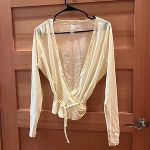 EUC, outdoor voices sheer pale yellow crossover cover sz L